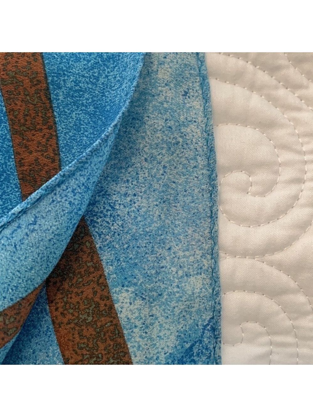 Vintage GIORGIO BEVERLY HILLS 100% silk scarf blue 34”x34” Made in Japan - Picture 7 of 10
